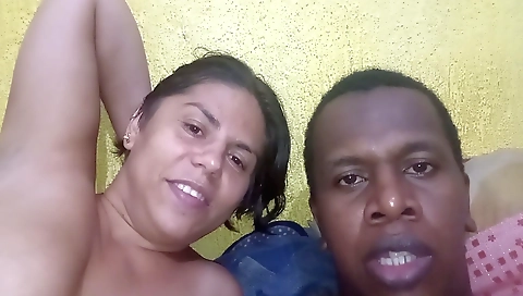 Amateur black hottie gets her pussy and mouth fucked