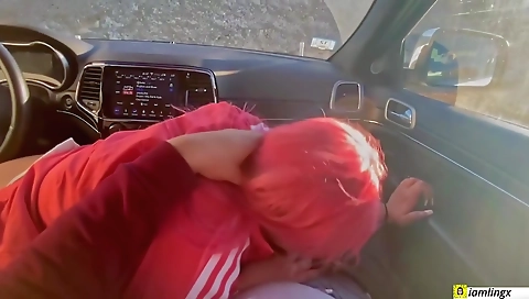 Asian slut in her black stockings gets fucked in the car