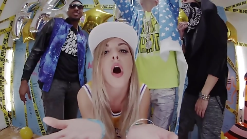 I'm getting a big ass and a sexy red head from my webcam