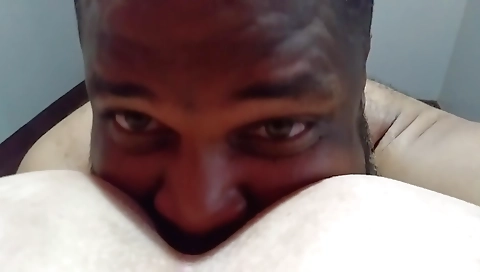 Latina girl fucked her lover in bed in amateur clip