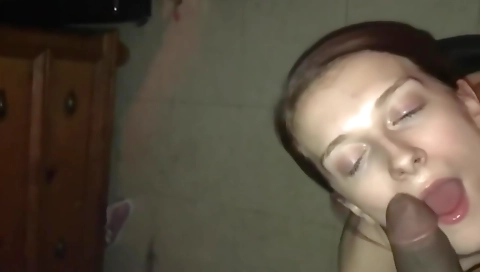 Amateur babe rides a big cock and then takes off the face