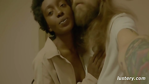 Amateur ebony brunette gets into an interracial anal sex video