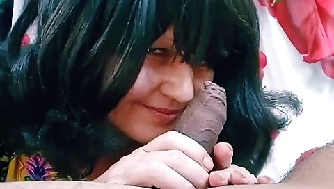 Blonde milf with a juicy mouth showing off her tits