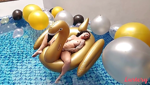 Amateur threesome with a big cock brunette and a guy